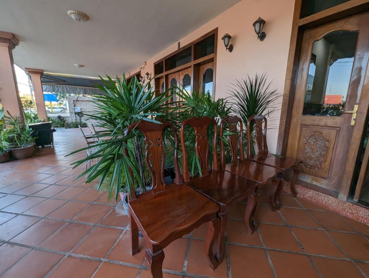 Reach Kunthea Guesthouse Siem Reap Exterior foto